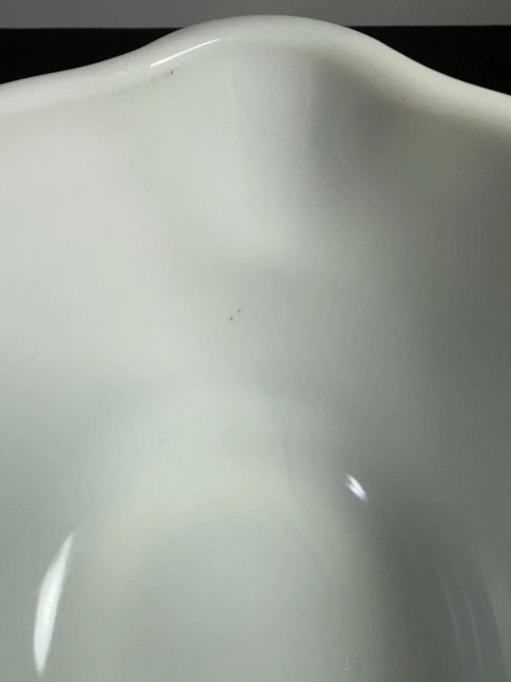 PYREX White Milk Glass Hamilton Beach Ribbed Mixing Bowl #4 W/Spout 1 QT